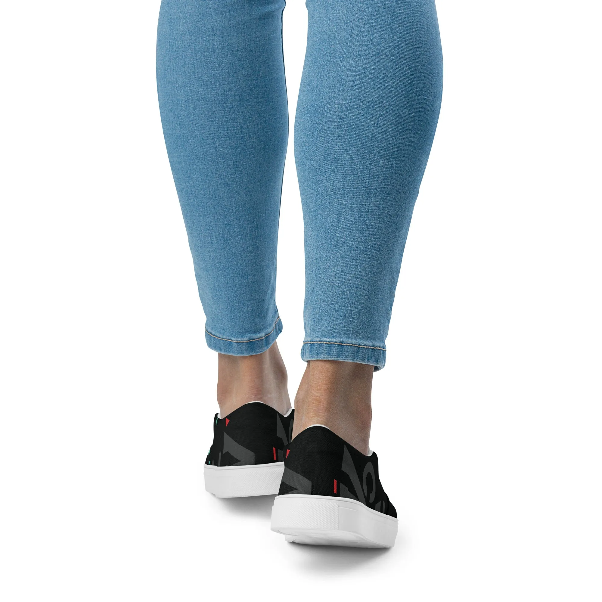 AFRICA IS THE FUTURE Women’s Slip-On Canvas Shoes