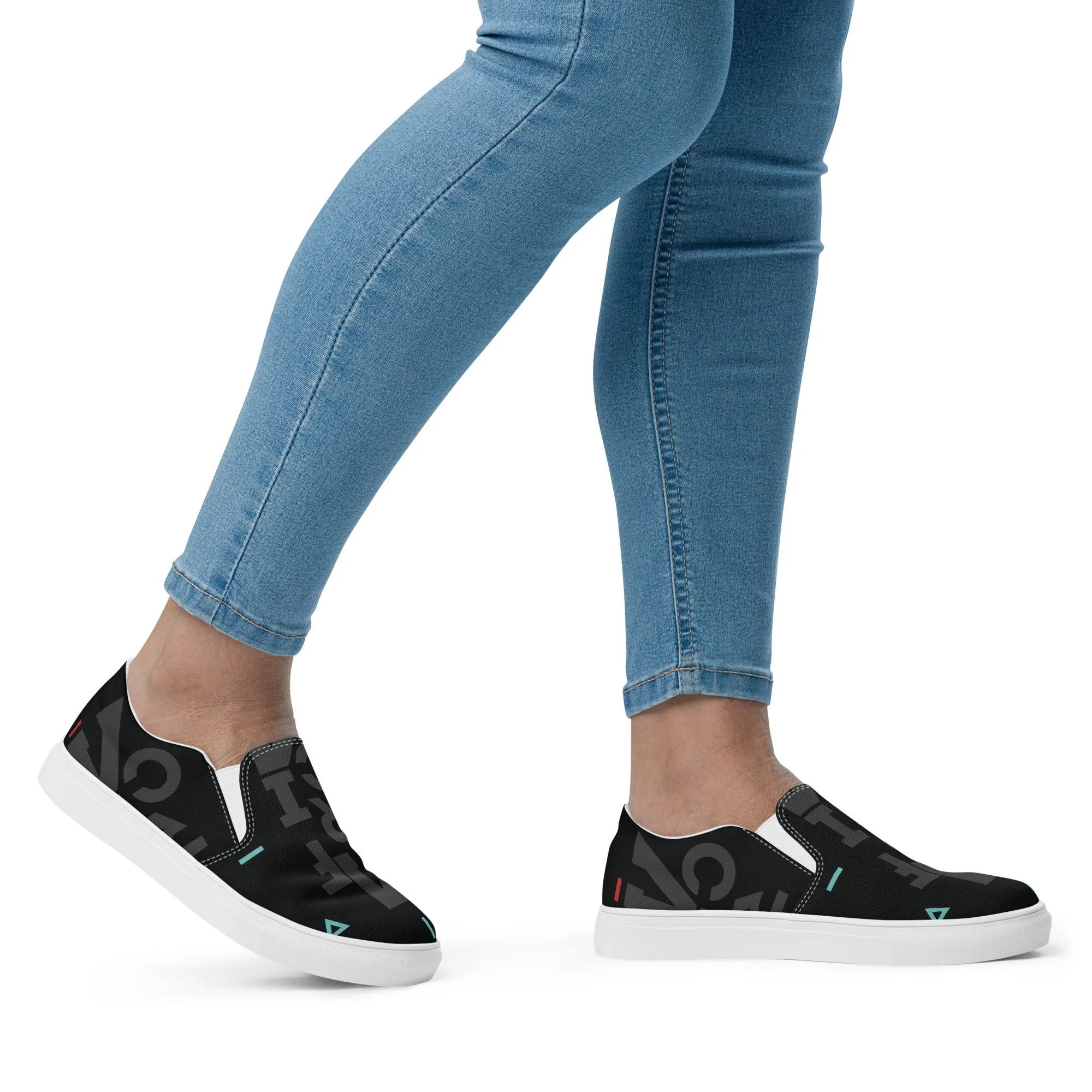 AFRICA IS THE FUTURE Women’s Slip-On Canvas Shoes