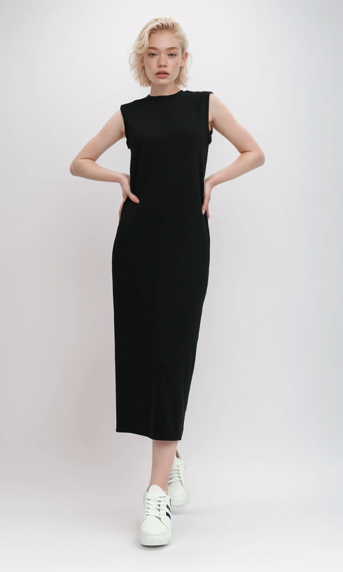 O198523 Round Neck Sleeveless Ribbed Maxi Dress