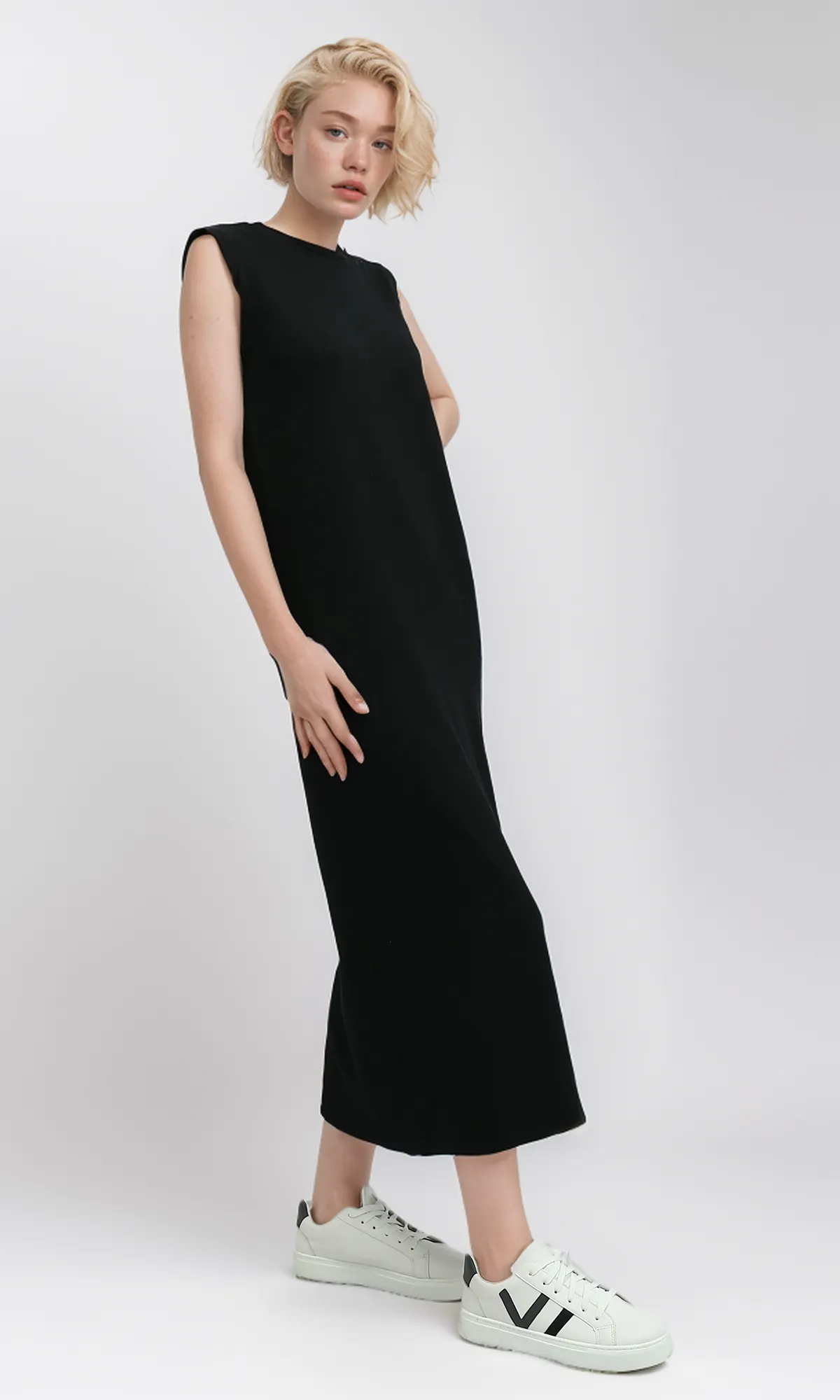 O198523 Round Neck Sleeveless Ribbed Maxi Dress