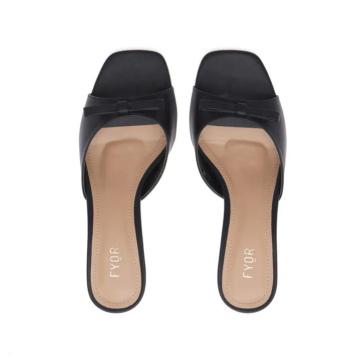 Stylish Bow Mule BLV 004